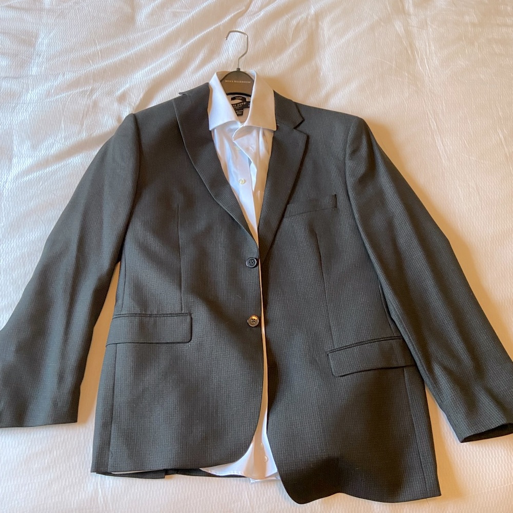 Slimfit white dress shirt and sports suit jacket